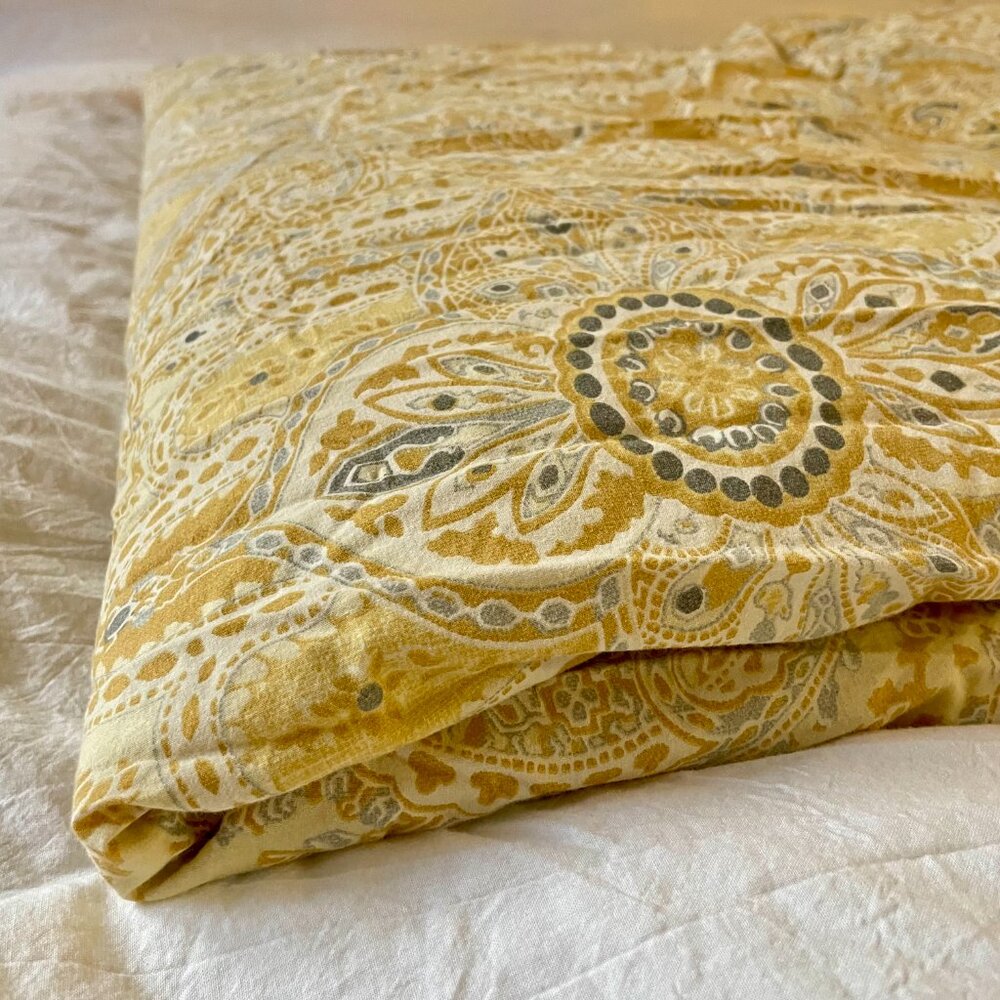 Pottery Barn Duvet, Mustard Yellow Paisley Deisgn, Full/Queen